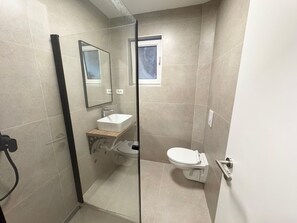 Shower, towels - Apartments Puntica (73597-A3) - Liznjan (Liznjan)