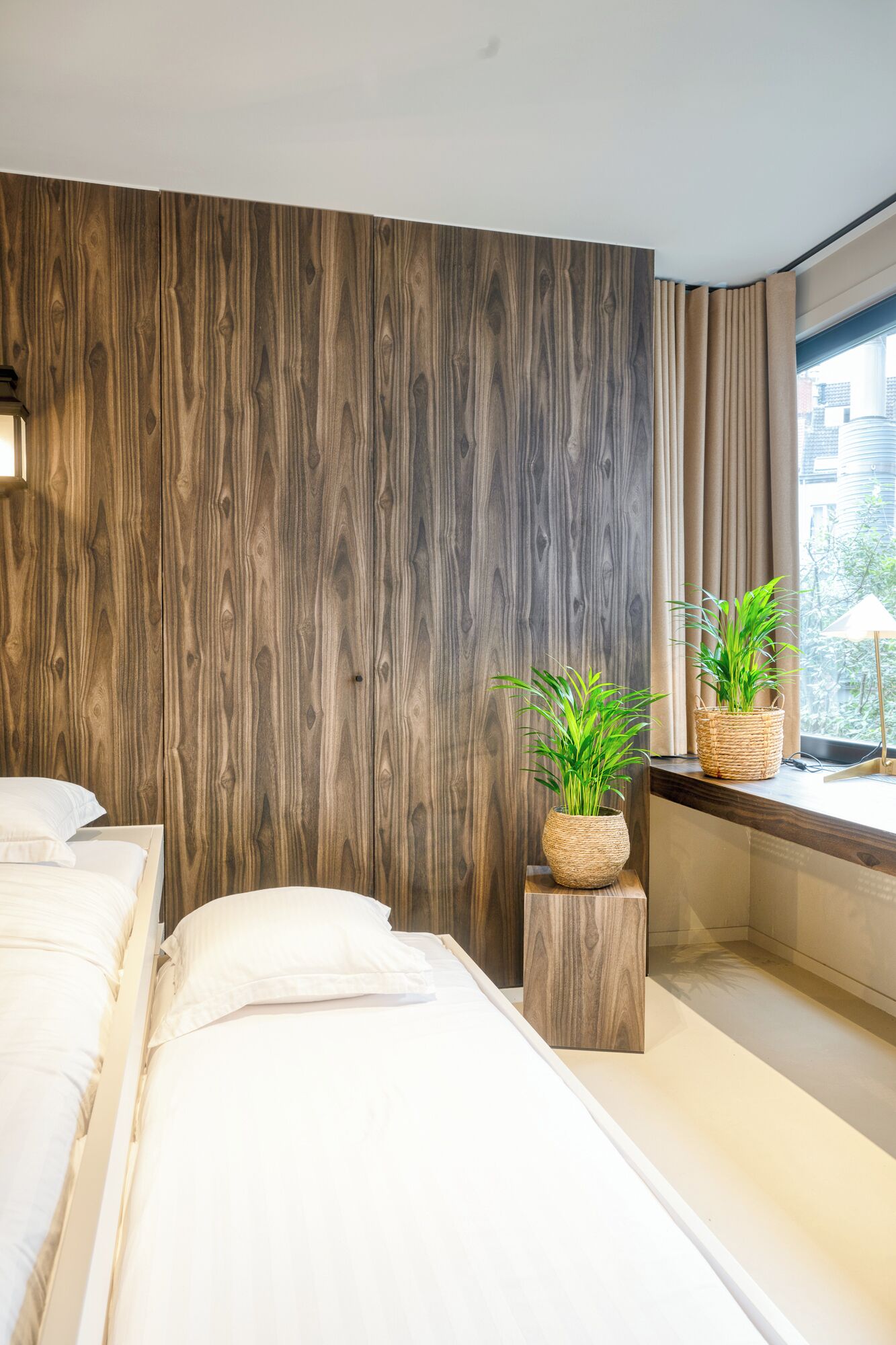 Studio, 2 Twin Beds | Laptop workspace, blackout drapes, iron/ironing board, free WiFi