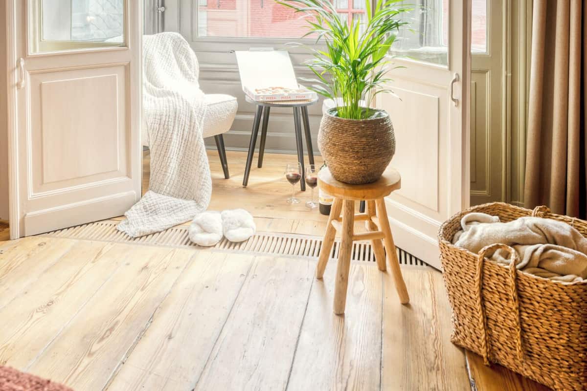 Superior Studio Suite | Living area | 40-inch flat-screen TV with digital channels