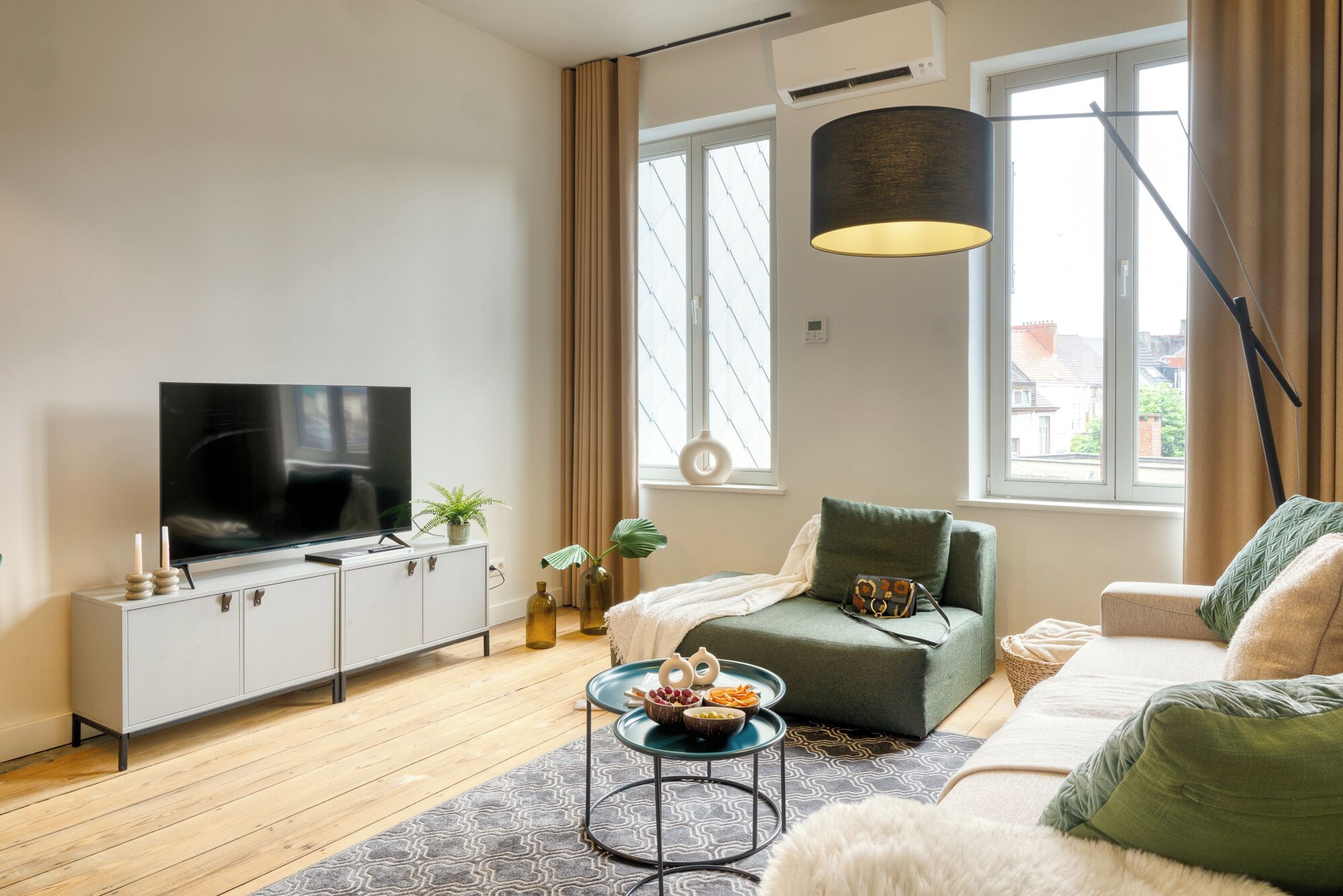 Superior Apartment, 1 Queen Bed with Sofa bed | Living area | 40-inch flat-screen TV with digital channels