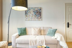 Superior Apartment, 1 Queen Bed with Sofa bed | Living area | 40-inch flat-screen TV with digital channels - ROMY Ghent - Brabantdam (Ghent)