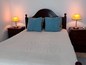 2 habitaciones, tabla de planchar con plancha y wifi gratis 