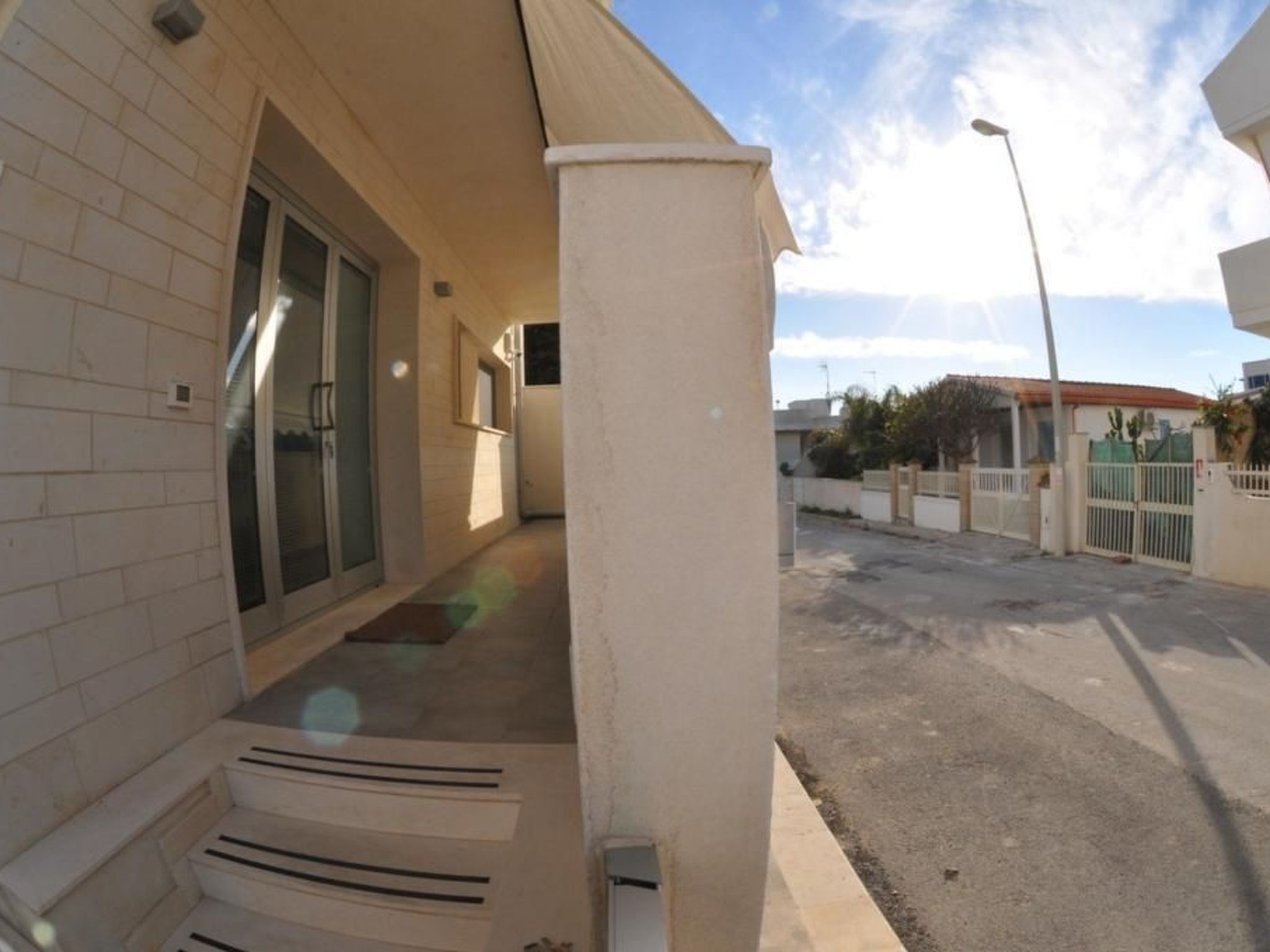 تفاصيل الفندق من الخارج