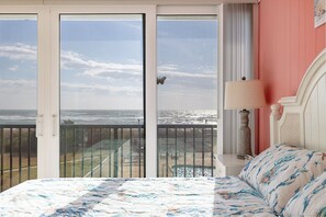 WiFi - Smuggler's Cove 205, 2BR 2BA Oceanfront Condo in Atlantic Beach! (Atlantic Beach)