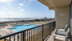 Pool - Smuggler's Cove 205, 2BR 2BA Oceanfront Condo in Atlantic Beach! (Atlantic Beach)
