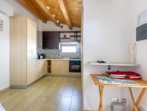 Private kitchen - Charmantes Dachgeschoss mit Terrasse mit Blick a by Interhome (Punta Secca)
