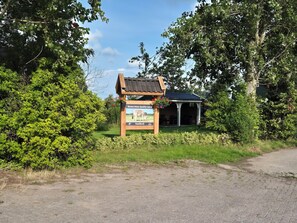 المنطقة المحيطة بالمنشأة