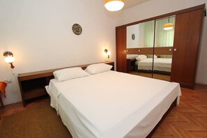 Internet, bed sheets - House Paulina (73666-K1) - Banjole (Banjole)