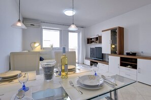TV - Apartment Frlan (73673-A1) - Liznjan (Liznjan)