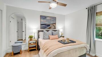 Passage | Iron/ironing board, free WiFi