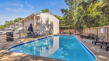 Vibe | Pool | Seasonal outdoor pool