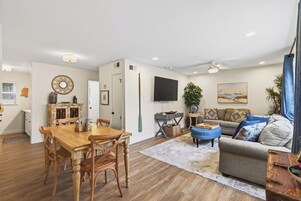 Echo | Living area | Smart TV