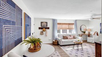 Passage | Living area | Smart TV