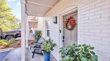 Comfort Condo, Non Smoking | Terrace/patio