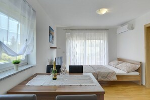 1 bedroom, Internet, bed sheets - Apartments Robert (73676-A1) - Medulin (Medulin)