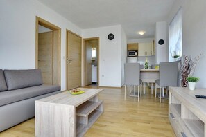 TV - Apartments Robert (73676-A4) - Medulin (Medulin)
