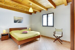 1 habitación, internet y ropa de cama 
