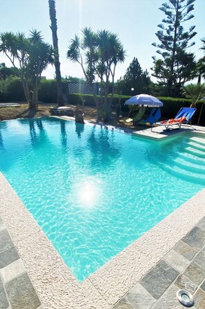 Pool - Wunderschöne Villa Oasi della Pace, mit privatem Pool, WLAN und Grillplatz by Interhome (Partinico)