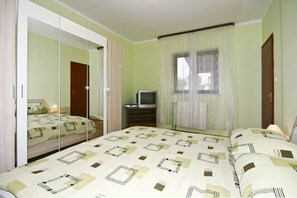 1 habitación y ropa de cama 