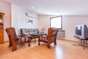 TV - Apartment Ziskovic (73831-A1) - Medulin (Medulin)