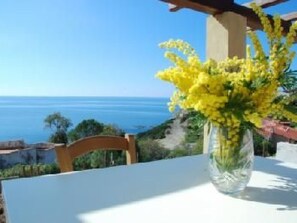 Outdoor dining - Haus in Torre Dei Corsari mit Privatparkplatz by Interhome (Torre dei Corsari)