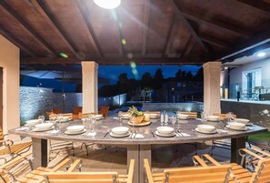 Outdoor dining - Villa Istrakamen (73847-K1) - Pula (Pula)
