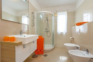 Shower - Apartments Vedrana (73881-A1) - Premantura (Premantura)