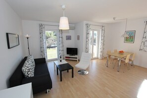 TV - Apartments Vedrana (73881-A2) - Premantura (Premantura)