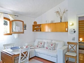 DVD player - 'Teresa' mit Terrasse by Interhome (Arzachena)