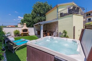 Terrace/patio - House Ana (73882-K1) - Rovinj (Rovinj)