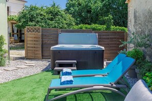 Outdoor spa tub - House Ana (73882-K1) - Rovinj (Rovinj)