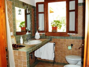 Bathroom / Wellness - Zimmer für 3 Personen by Interhome (Porto San Paolo)