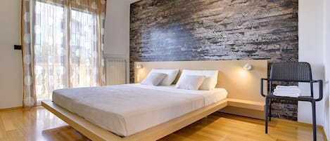 3 chambres, accĂšs Internet, draps fournis