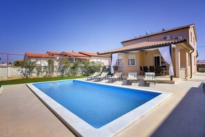 Pool - Villa Rudy (73904-K1) - Valbandon (Valbandon)
