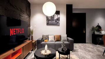 Family Suite, 3 Bedrooms, Club lounge access, City View | Egyptian cotton sheets, premium bedding, down duvets