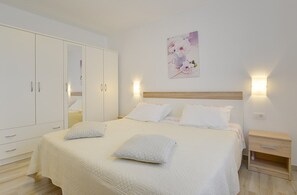 3 bedrooms, Internet, bed sheets - Villa Fiorina (73924-K1) - Krnica (Pula) (Krnica (Pula))