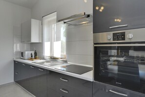 Fridge, microwave, stovetop, dishwasher - House Smoky (73927-K1) - Pazin (Pazin)