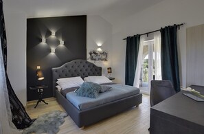 4 bedrooms, internet, bed sheets