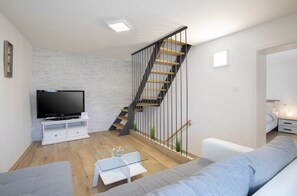 TV - House Bernarda (73937-K1) - Medulin (Medulin)