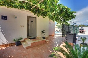Terrace/patio - House Michelle (73942-K1) - Liznjan (Liznjan)