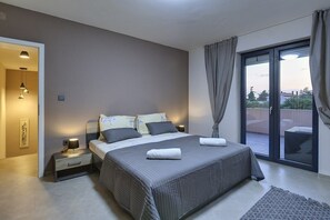 4 bedrooms, Internet, bed sheets - Villa Nika (73945-K1) - Valbandon (Valbandon)