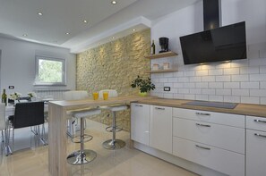 Dining - Villa Zeus (73952-K1) - Pula (Pula)