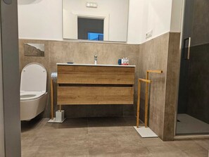 Shower, hair dryer, bidet, towels - Messina Rental Center (Messina)