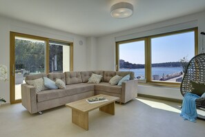 TV - Villa Sail (73956-K1) - Pjescana Uvala (Pjescana Uvala)