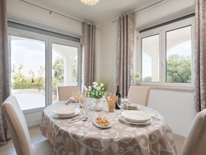 Dining - Villa Vistamare by Interhome (Carovigno)
