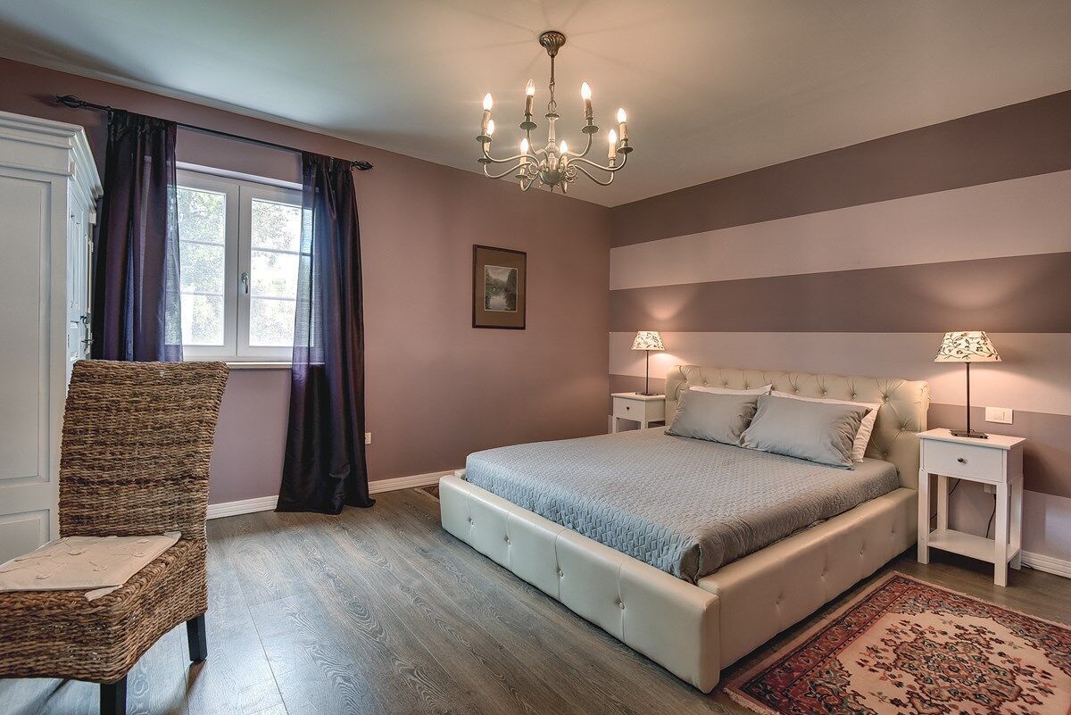 4 bedrooms, internet, bed sheets