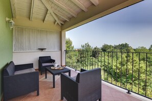 Property grounds - Villa Oliva (74019-K1) - Krnica (Pula) (Krnica (Pula))