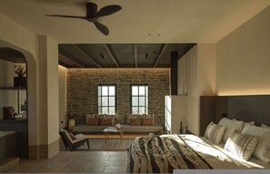 1 bedroom, desk, iron/ironing board, free WiFi - The Signature suite with indoor Jacuzzi by Oreno (Tsepelovo)