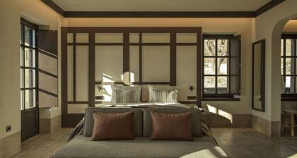 The Grand View Suite with large Veranda by Oreno