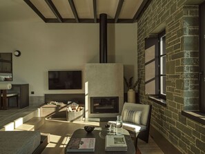 Fernseher, Kamin, Arbeitsbereiche